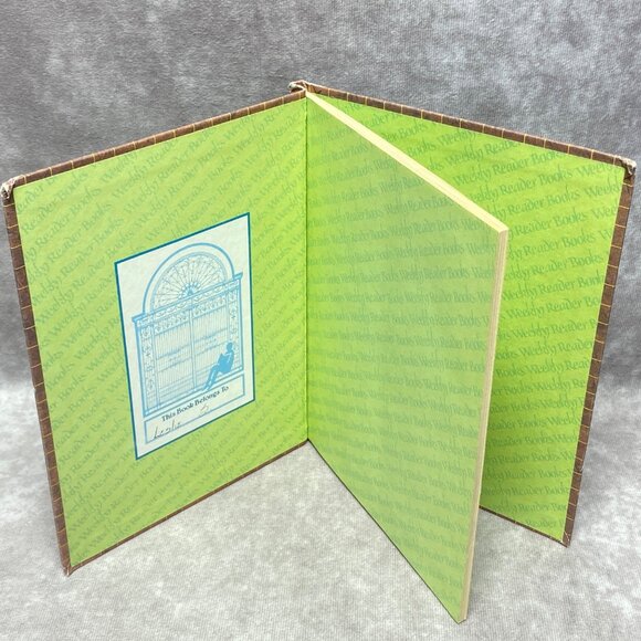 TV Superstars Scrapbook Hardcover 1984 Weekly Reader Books - Picture 2 of 10